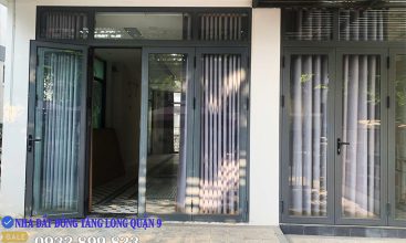 Cửa chính nhà vườn 34 Đường B1 Đông Tăng Long